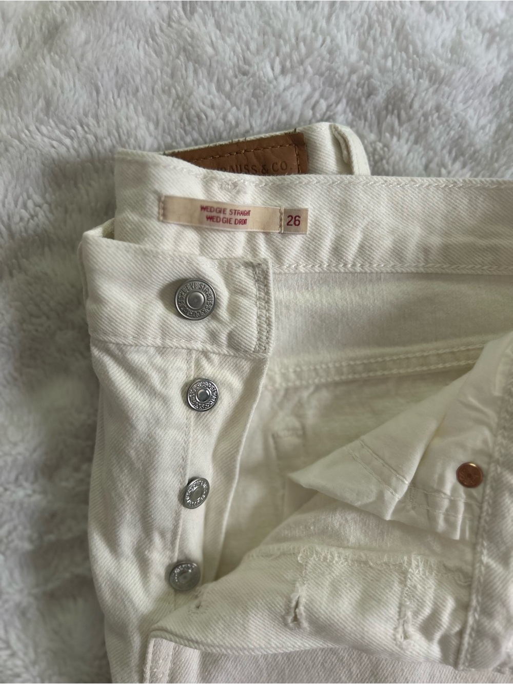 Levi’s Wedgie Straight Jean - Picture 4 of 5